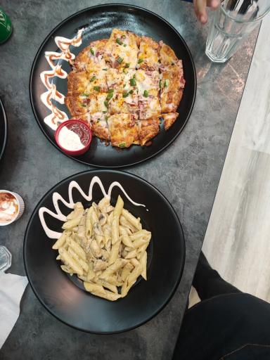 عکس کافه فست فود براوا