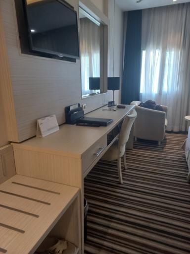 عکس هتل هویزه