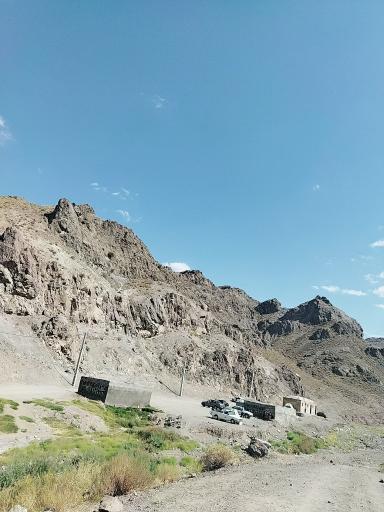 عکس چشمه آبگرم معدنی گور