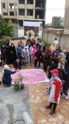 عکس گلابگیری و عرقیجات سنتی علیپور