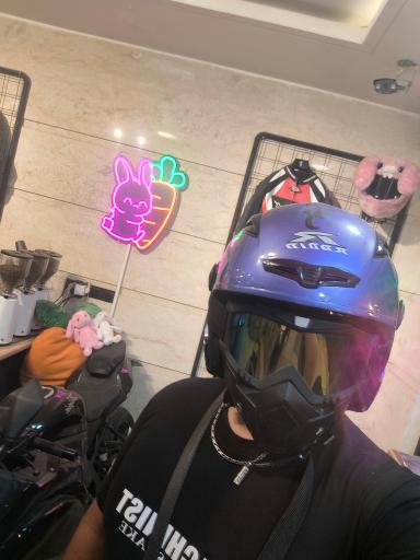 عکس کافه موتور بانی