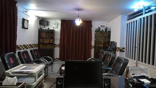 عکس بیمه ایران نمایندگی حسین ثابتی