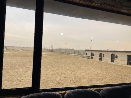 عکس باشگاه سوارکاری پارکور