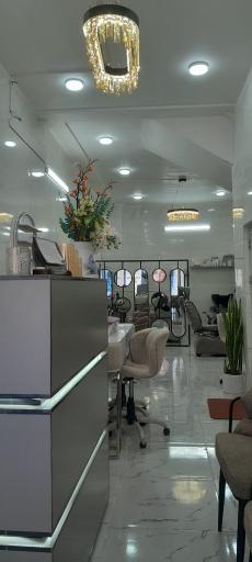 ارایشگاه زیبایی شاین