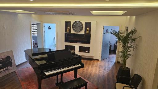 عکس آموزشگاه موسیقی پدال