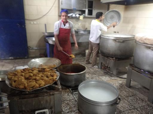 عکس رستوران گل سرخ کهریزک