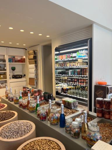 عکس خشکبار و عطاری جوغن استور