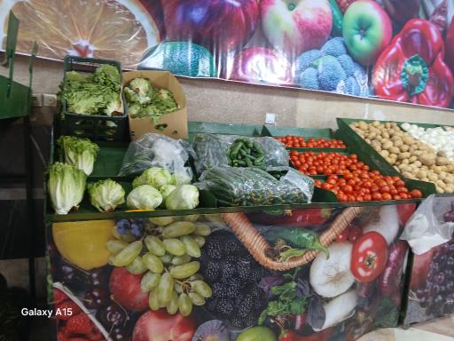 عکس میوه فروشی جاوید
