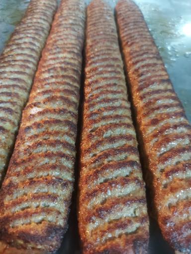 عکس تهیه غذا داوود 