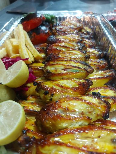 عکس تهیه غذا داوود 