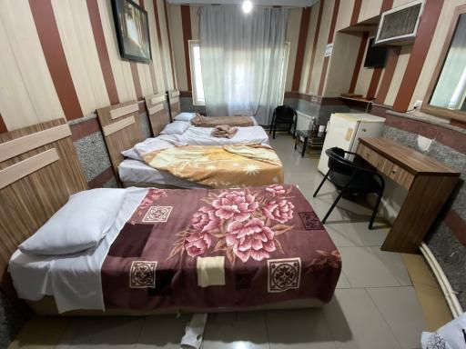 عکس مهمانپذیر کشاورز تهران