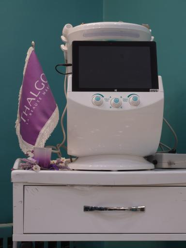 عکس کلینیک زیبایی فینیکی 