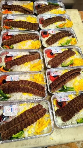 عکس تهیه غذای یاس