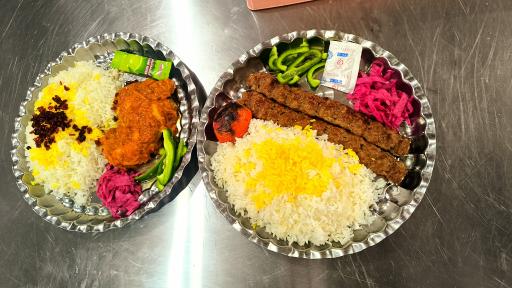 عکس تهیه غذای یاس