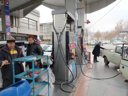 عکس پمپ بنزین ۱۴۵ فخار