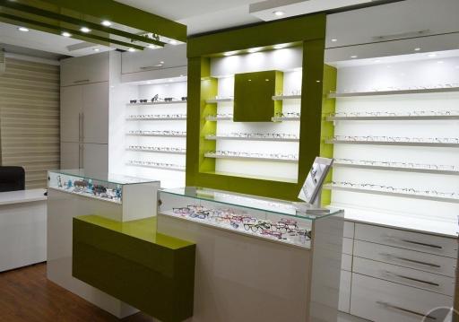 عکس بینایی سنجی و اپتومتری و عینک تیارا