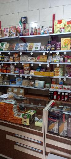 عکس فروشگاه بدون گلوتن فطروس