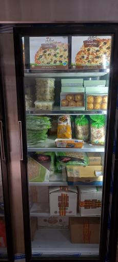 عکس فروشگاه بدون گلوتن فطروس