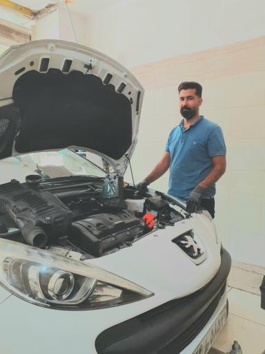 عکس تعمیرگاه و مکانیکی برادران نظری