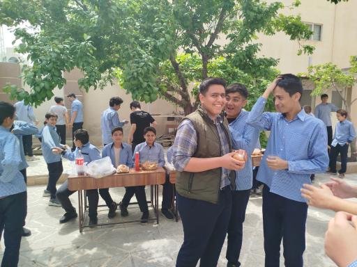 عکس دبیرستان علم و ادب 