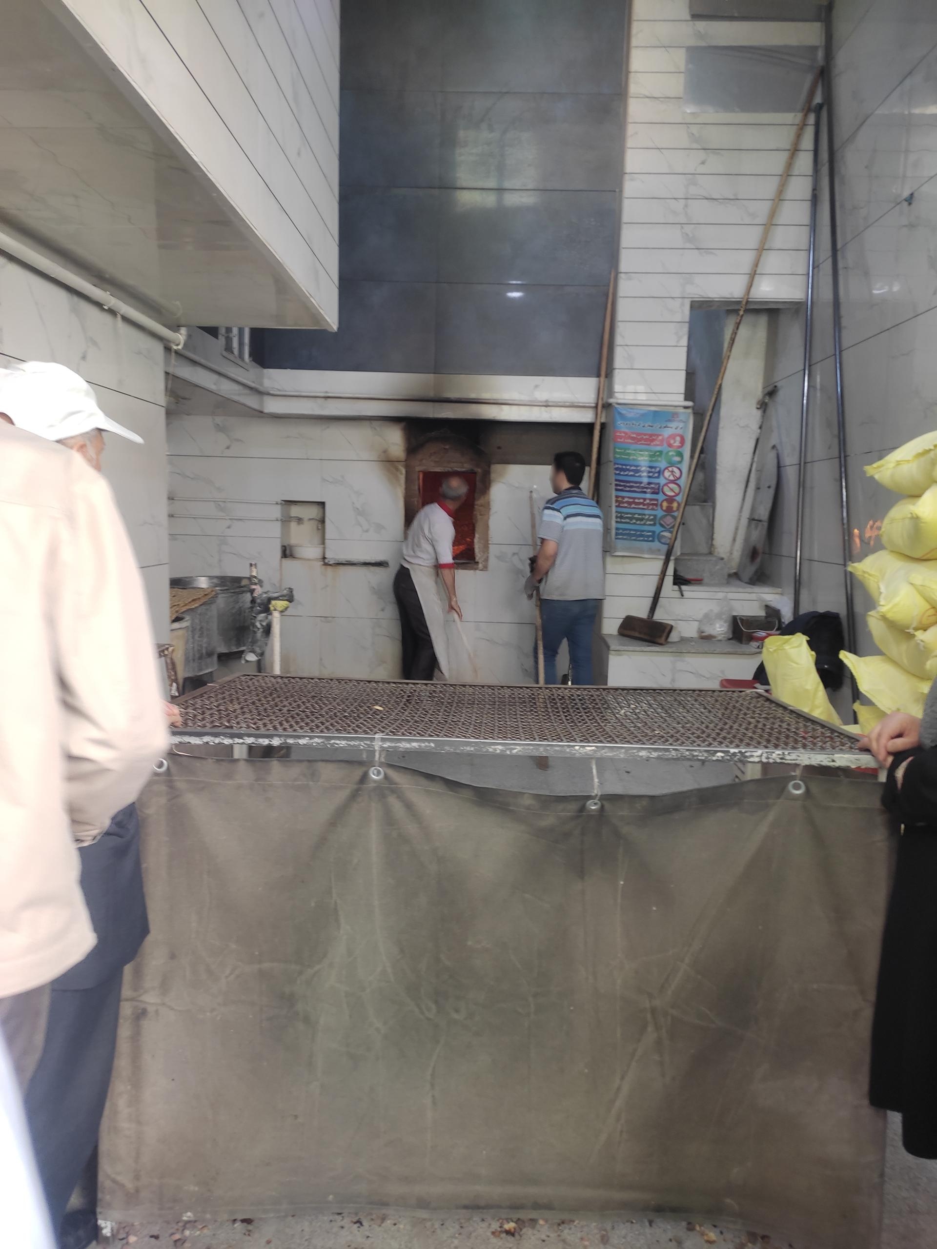 عکس نانوایی سنگک رکنی