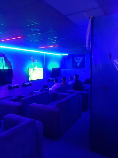 کافه گیم یونیورس