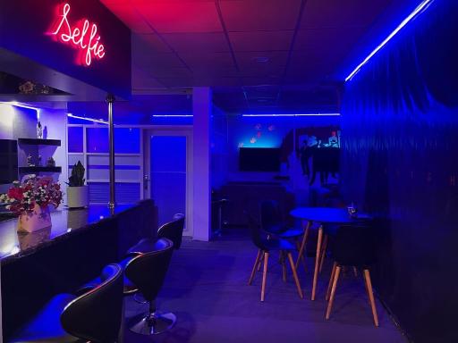 کافه گیم یونیورس