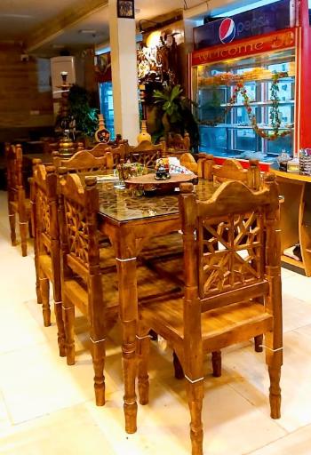 عکس سفره خانه و کباب سرا مهر و ماه