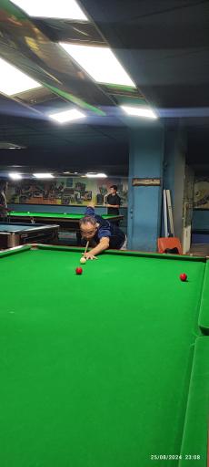 عکس بیلیارد توپ سیاه