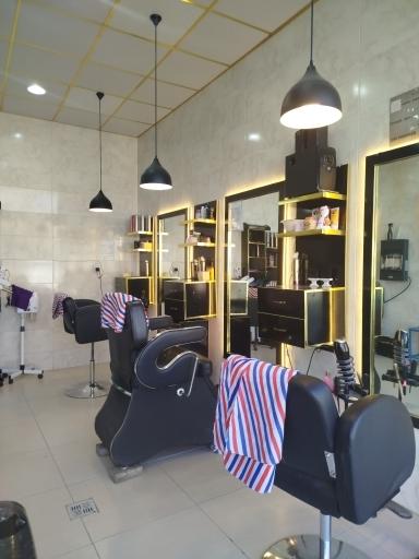 عکس سالن تخصصی پیرایش مردانه آذران 