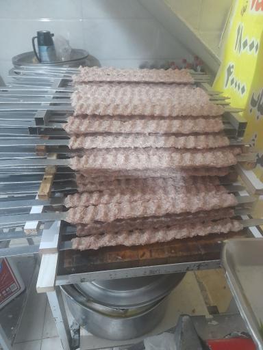 عکس تهیه غذای بنیامین