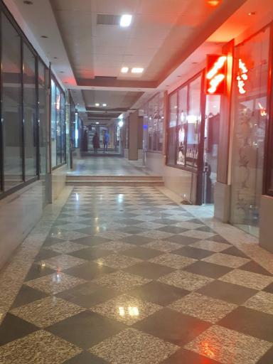 عکس پاساژ فوژان