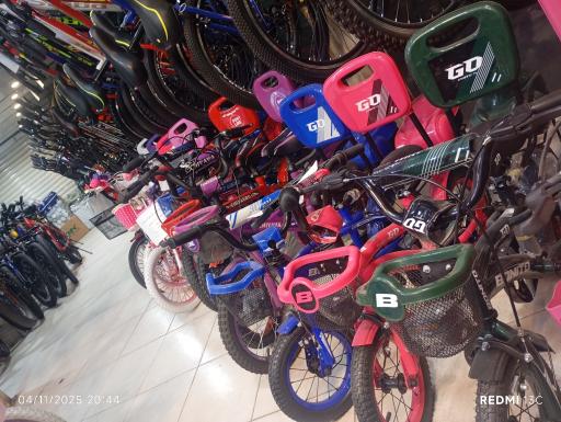 عکس دوچرخه فروشی 