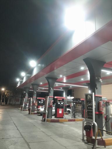 عکس پمپ بنزین برادران حسینی