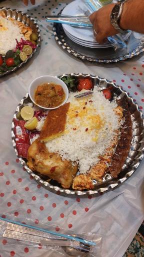 عکس رستوران آقاخان شاندیز