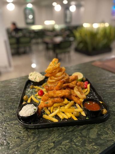 عکس کافه رستوران ایتالیایی لاین‌آپ