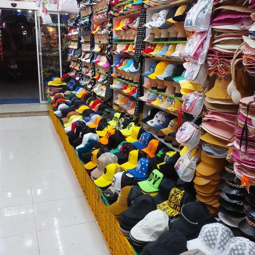 عکس فروشگاه کیف و کلاه بایرام نژاد