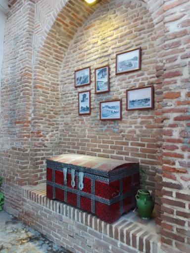 عکس رستوران عمارت منوچهری