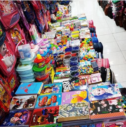 عکس فروشگاه کیف و کلاه بایرام نژاد