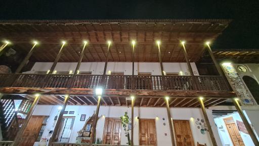 عکس رستوران عمارت منوچهری