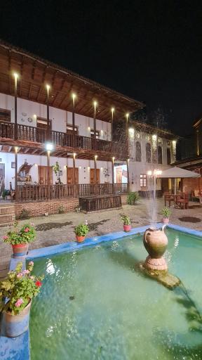 عکس رستوران عمارت منوچهری