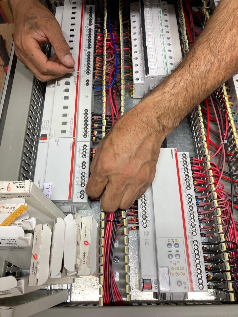 عکس خانه هوشمند رعدنیرو