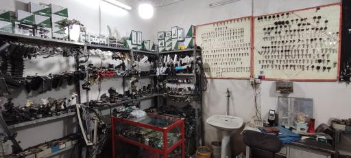 عکس قفل و کلیدسازی علی