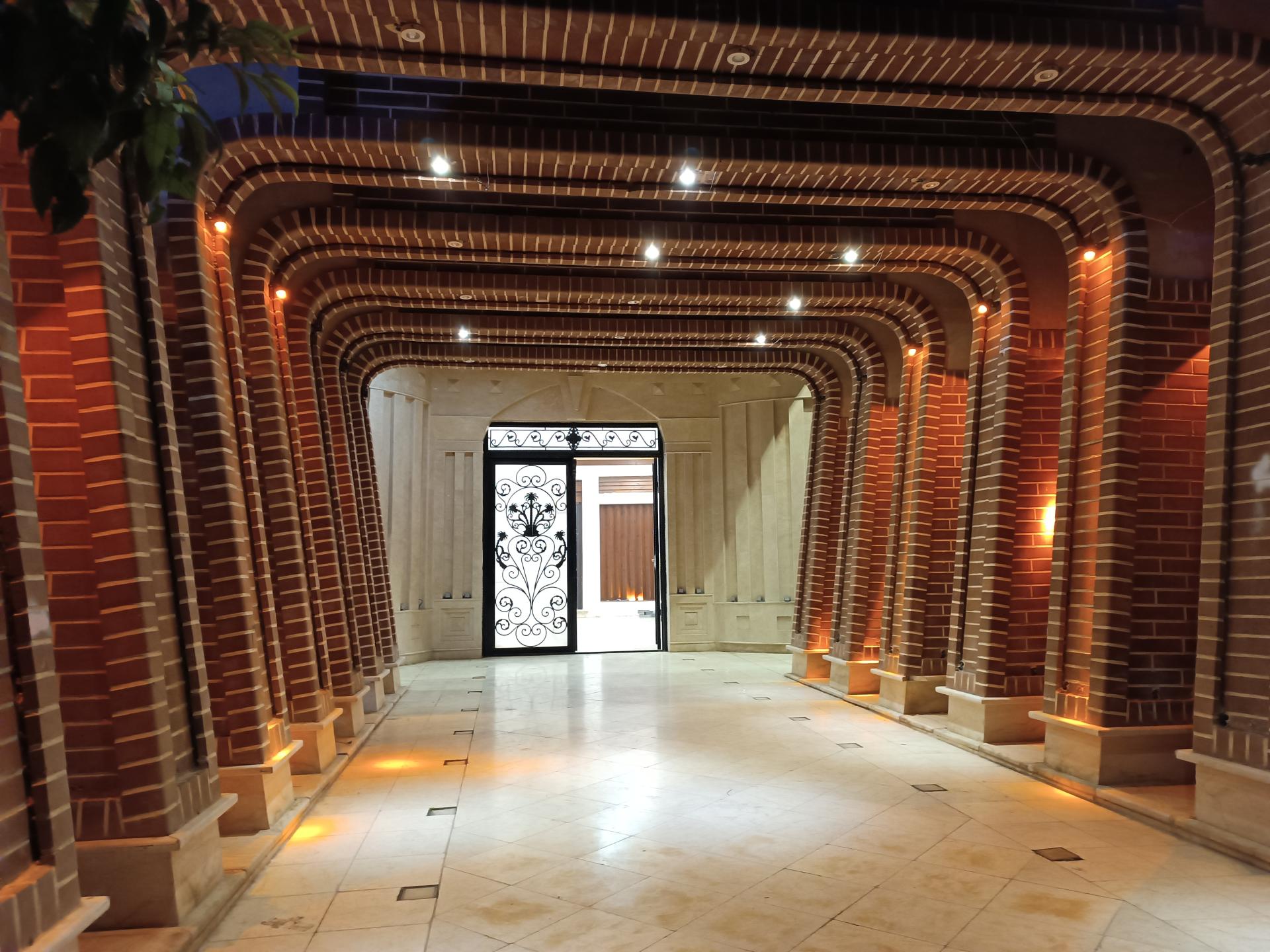 عکس تالار بزرگ مهستان