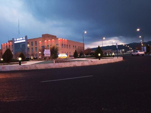 عکس دانشکده ادبیات و علوم انسانی