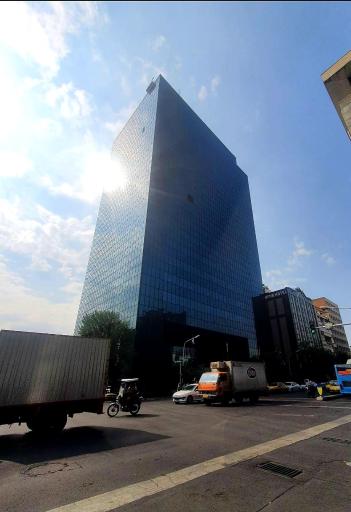 عکس ساختمان مرکزی بانک ملت