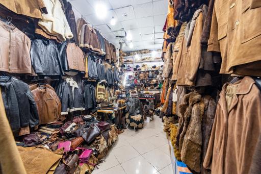 عکس فروشگاه صنایع پوست عسگری