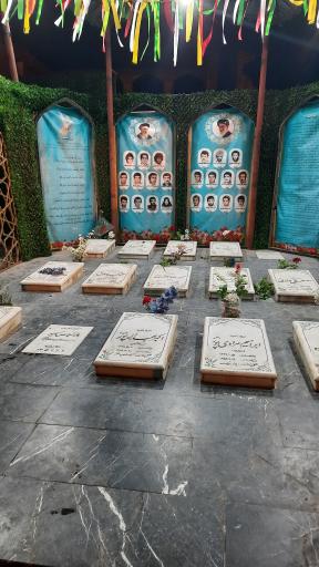 عکس گلزار شهدا امامزاده اشرف