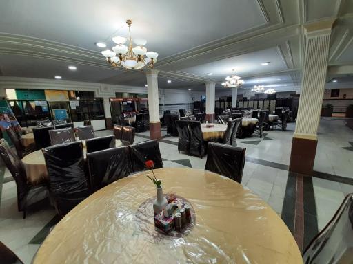 عکس تالار فرهنگیان یزد