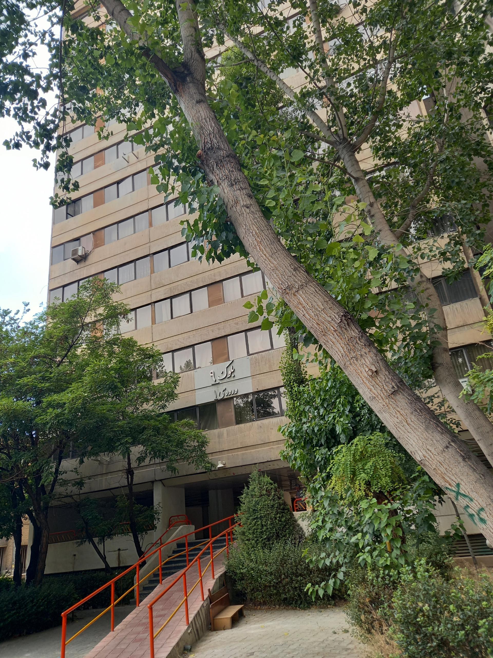 عکس ورودی ۱ بلوک ۹